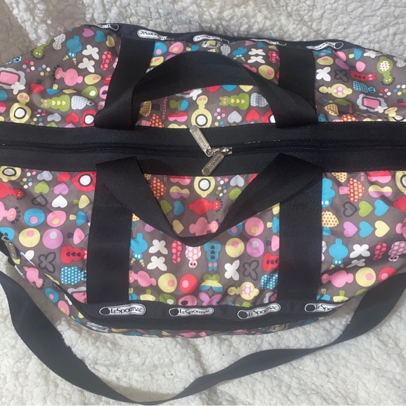 Lesportsac Bags Lesportsac Weekender Duffle Bag Like New Poshmark
